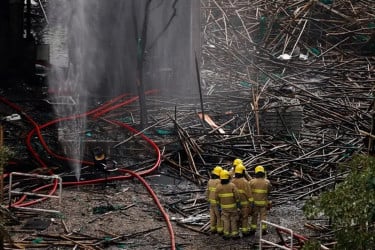 চীনে আবাসিক ভবনে অগ্নিকাণ্ডে ১২ জনের মৃত্যু