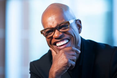 গ্র্যামি মনোনীত গায়ককে হত্যার ঘটনায় ছেলে গ্রেফতার