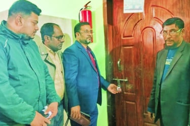 রোগীর পেটে গজ রেখে সেলাই: নড়াইলে সার্জিক্যাল ক্লিনিক সিলগালা