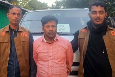 লক্ষ্মীপুরে ওয়ার্কশপের আড়ালে আগ্নেয়াস্ত্র তৈরি, যুবক গ্রেফতার