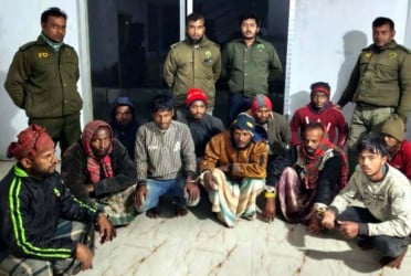 সুন্দরবনে মাছ ধরার সময় ১১ জেলে আটক