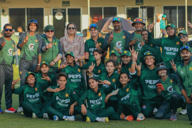 ক্যাচ মিসের মহড়ায় হারলো বাংলাদেশ