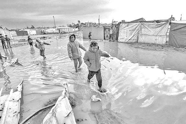 ভারী বৃষ্টিপাতে চরম দুর্ভোগে বাস্তুচ্যুত ফিলিস্তিনিরা