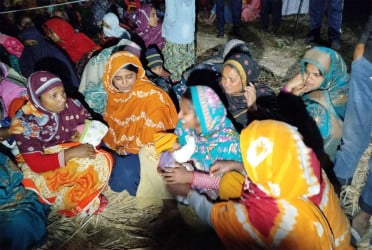 গভীর নলকূপে আটকে শিশু সাজিদ, মায়ের হৃদয়বিদারক আকুতি