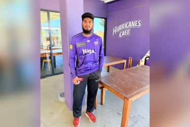 অবশেষে হোবার্ট হারিকেন্সের জার্সিতে রিশাদ