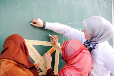 স্কুলে হিজাব নিষিদ্ধ করতে যাচ্ছে অস্ট্রিয়া