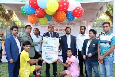 গোপালগঞ্জে ৩ দিনব্যাপী আন্তঃকলেজ ফুটবল টুর্নামেন্ট শুরু