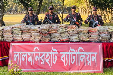 ভুরুঙ্গামারী সীমান্তে ২৭ লাখ টাকার ভারতীয় শাড়ি জব্দ