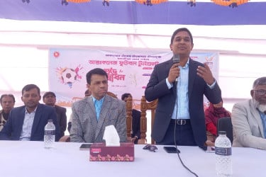 মাদারীপুরে আন্তঃকলেজ ফুটবল টুর্নামেন্ট উদ্বোধন