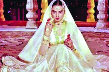 সিনেমার মতো কোনো ওষুধ নেই : রেখা