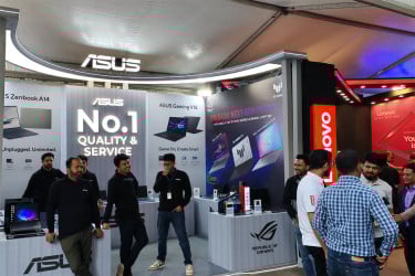 রাজধানীতে জমজমাট তথ্যপ্রযুক্তি পণ্যের মেলা