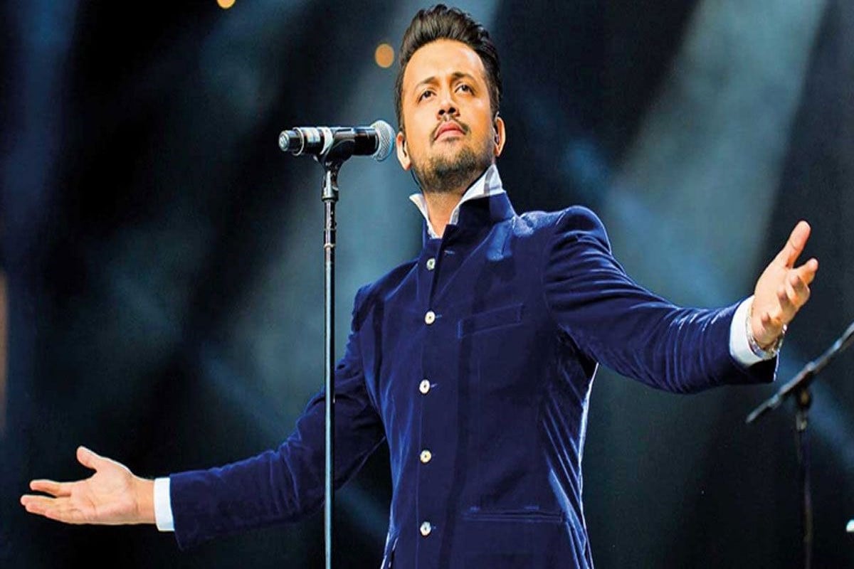 বাংলাদেশি ভক্তদের কাছে দুঃখ প্রকাশ করলেন আতিফ আসলাম