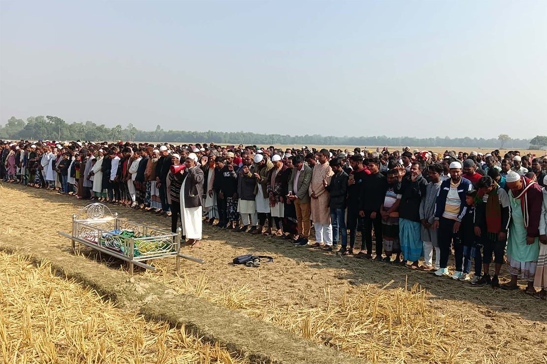 অশ্রুসিক্ত নয়নে সাজিদের শেষ বিদায়ে হাজারো মানুষের ঢল