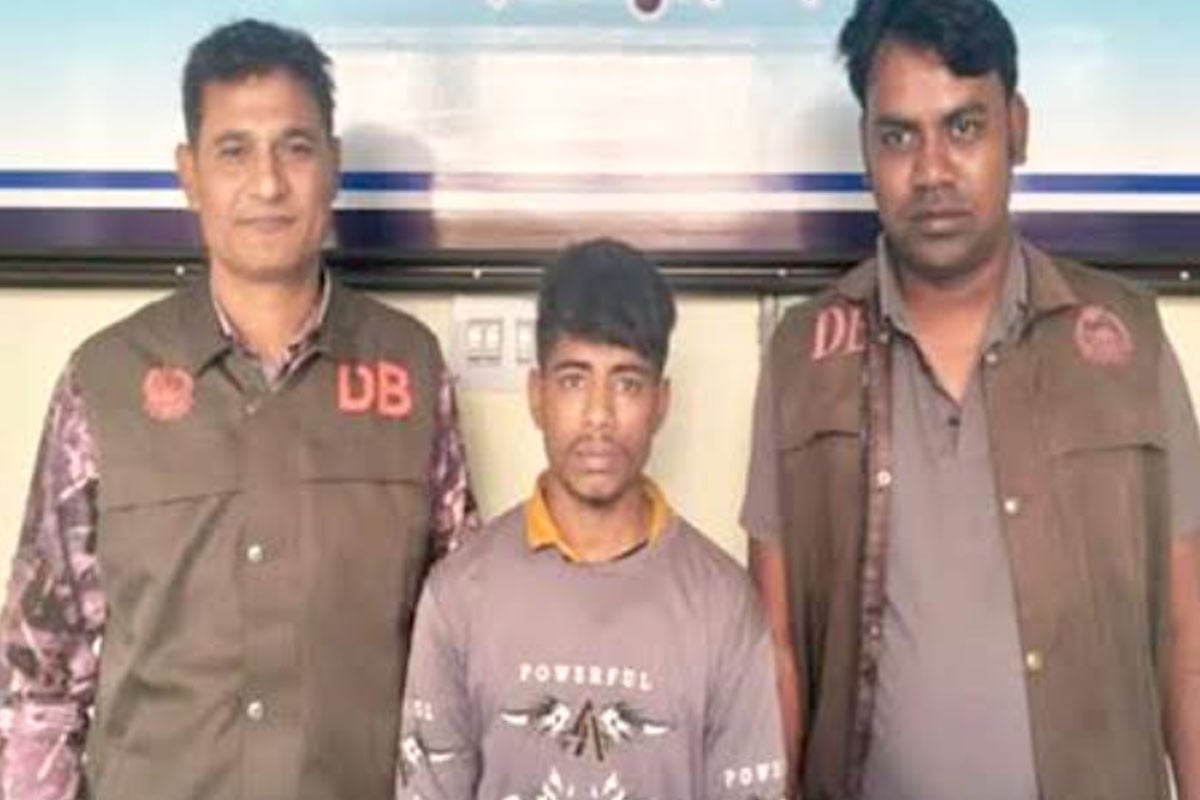 বগুড়ায় আদালত চত্বর থেকে পালানো আসামি গ্রেপ্তার