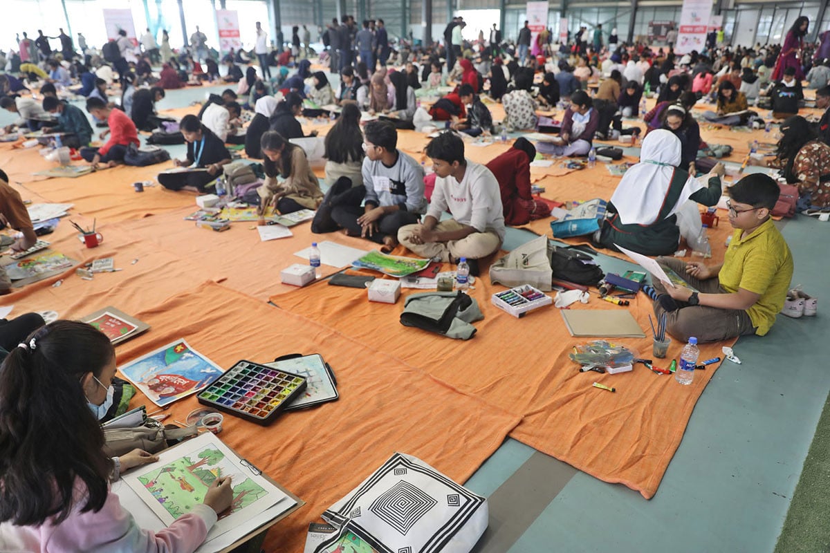 হাজারো শিশুর তুলিতে ফুটে উঠলো জুলাই অভ্যুত্থান থেকে মুক্তিযুদ্ধ