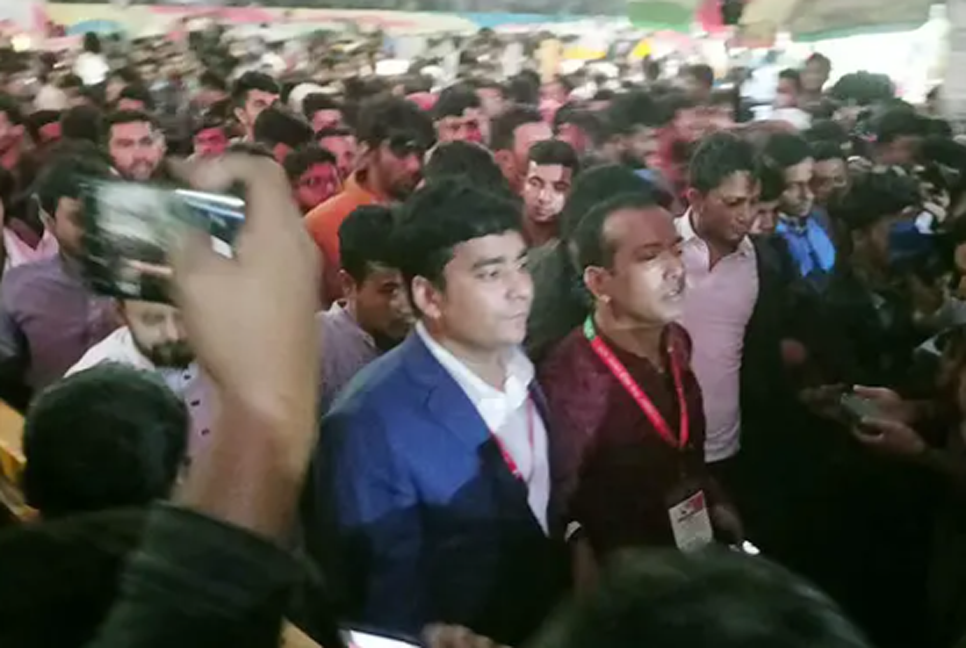 ওসমান হাদিকে গুলির ঘটনায় ঢামেকে ছাত্রদলের বিক্ষোভ