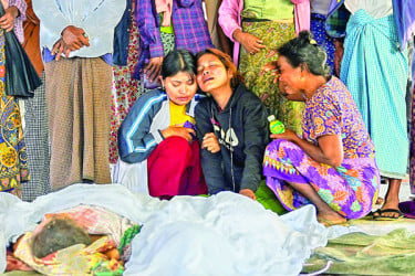 মিয়ানমারে হাসপাতালে বিমান হামলা