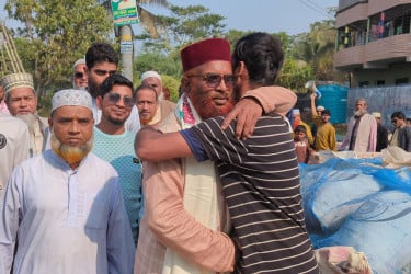 মোংলায় জামায়াত প্রার্থীর গণসংযোগ