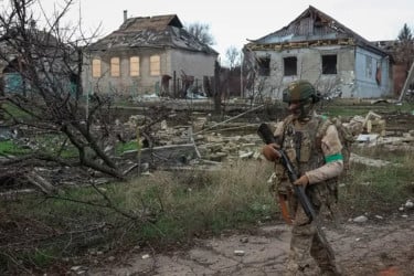 ইউক্রেনের গুরুত্বপূর্ণ শহর সিভেরস্ক দখল করার দাবি রাশিয়ার