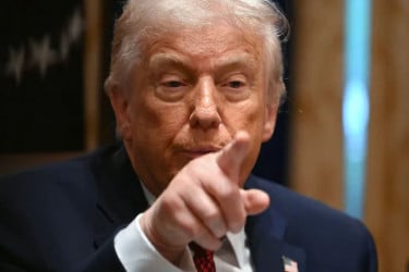 ইউক্রেন যুদ্ধ থামাতে না পেরে হতাশ ট্রাম্প