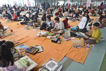 হাজারো শিশুর তুলিতে ফুটে উঠলো জুলাই অভ্যুত্থান থেকে মুক্তিযুদ্ধ