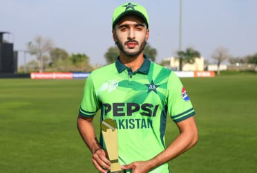 অভিষেক ম্যাচে ১৭৭ রান করে পাকিস্তানি ব্যাটারের রেকর্ড