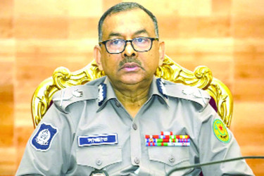 সন্ত্রাসীদের ধরতে সাঁড়াশি অভিযান শুরু