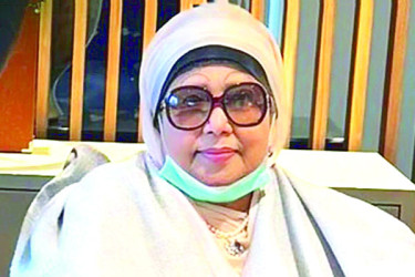 সর্বোচ্চ সতর্কতায় চলছে চিকিৎসা