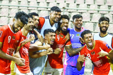 মর্যাদার লড়াইয়ে কিংসের জয়