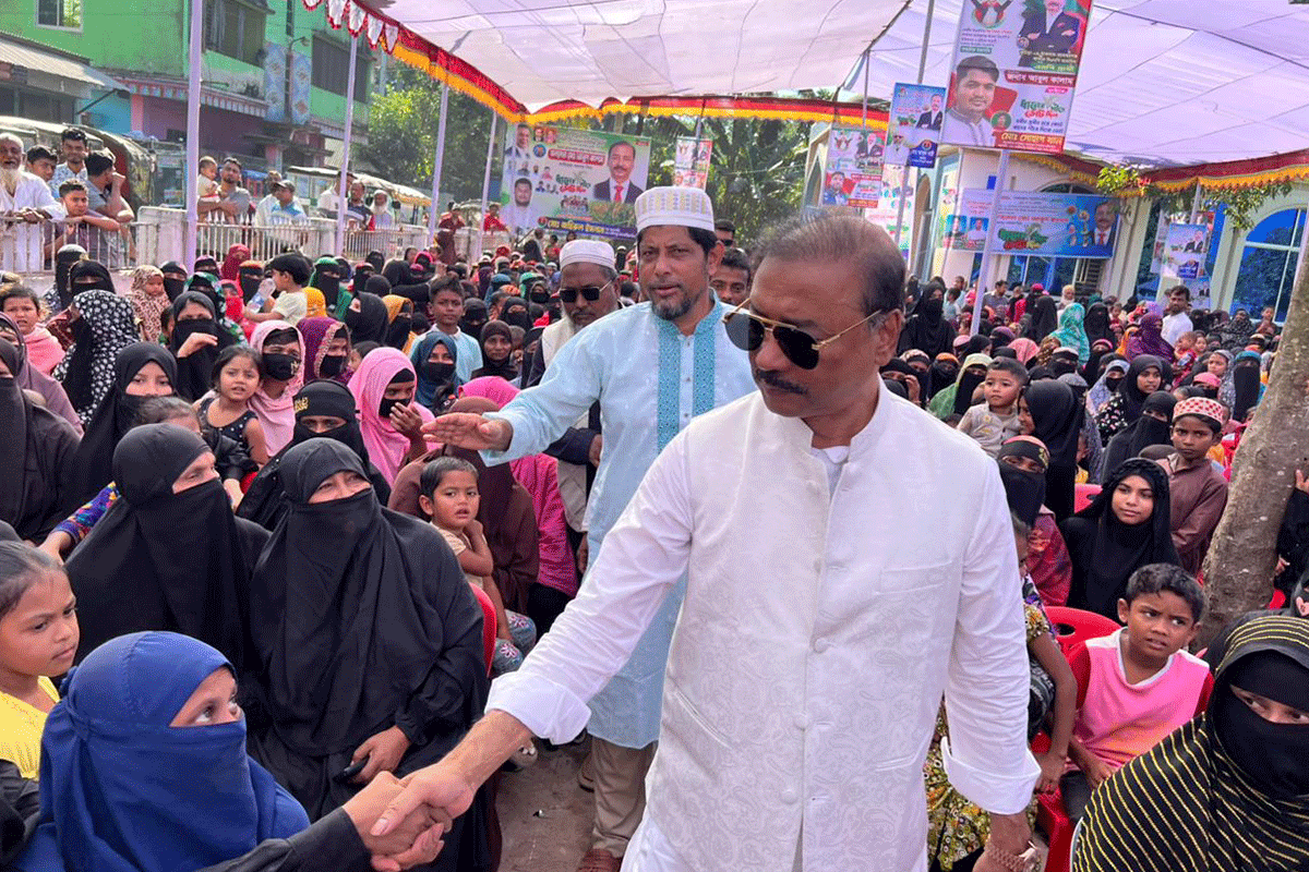 লাকসামে বিএনপি প্রার্থীর উঠান বৈঠক