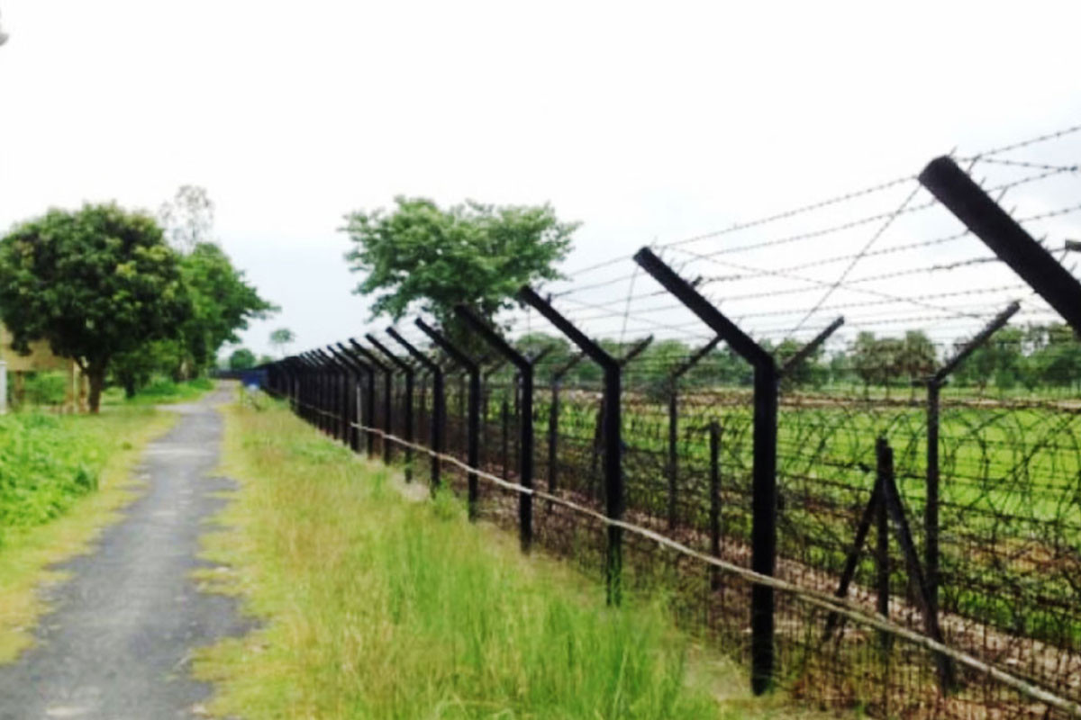 বিএসএফের গুলিতে নিহত যুবকের লাশ হস্তান্তর