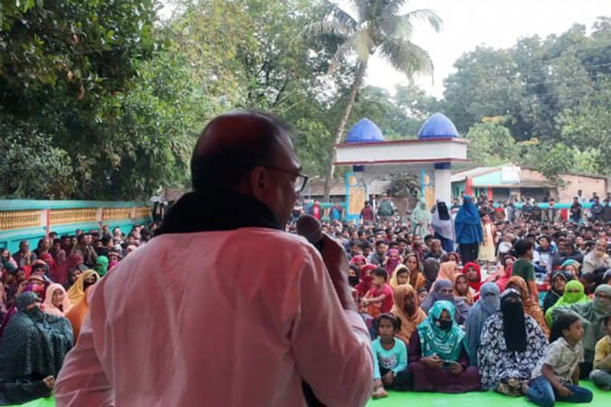 অশুভ শক্তির বিরুদ্ধে রুখে দাঁড়াতে হবে: তৃপ্তি