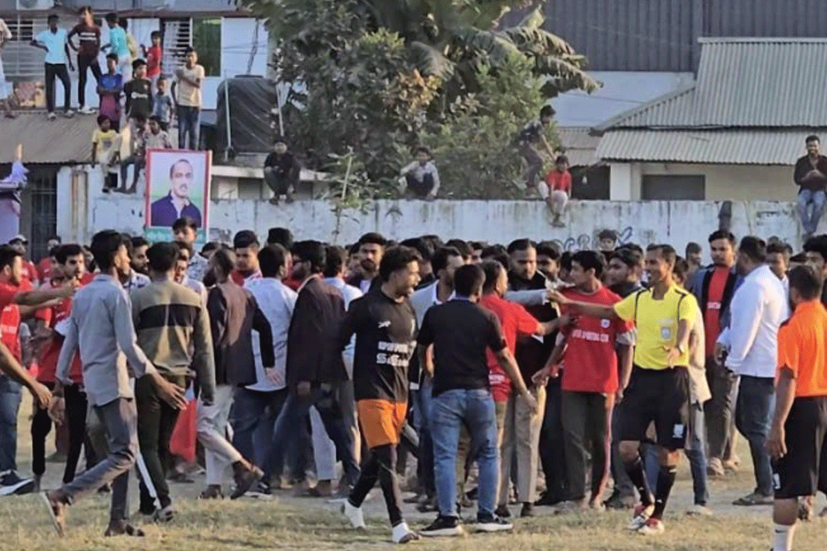 গোল বিতর্কে রূপগঞ্জে সংঘর্ষ, আহত ৫