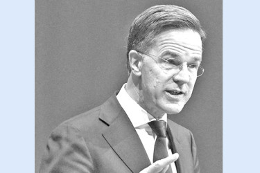 রাশিয়া পাঁচ বছরের মধ্যে হামলা চালাতে পারে