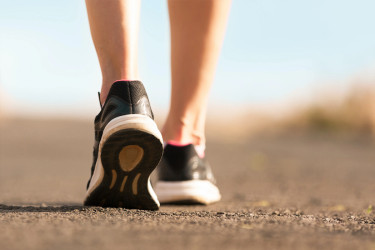 সপ্তাহে অন্তত পাঁচ দিন কমপক্ষে ৩০ মিনিট করে হাঁটুন