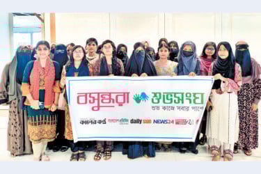 দরিদ্র মেধাবীদের জন্য বসুন্ধরা গ্রুপের সহায়তা