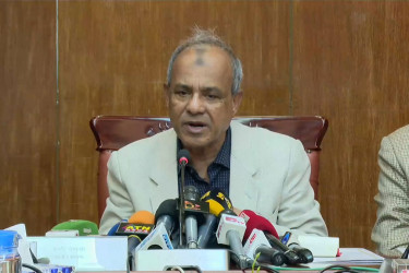 হাদির হামলাকারীদের ধরিয়ে দিলে ৫০ লাখ টাকা পুরস্কার: স্বরাষ্ট্র উপদেষ্টা