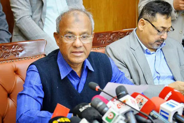 ‘অপারেশন ডেভিল হান্ট ফেইজ-টু’ অবিলম্বে চালু, এমপি প্রার্থীরা পাবেন অস্ত্রের লাইসেন্স