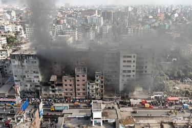 ১১ ঘণ্টা পর কেরানীগঞ্জের ১০ তলা ভবনের আগুন নিয়ন্ত্রণে