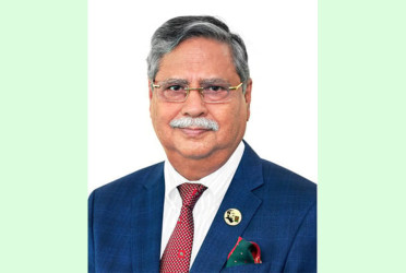 অপশক্তির বিরুদ্ধে লড়াইয়ে শহীদ বুদ্ধিজীবীদের অবিচল সাহস ইতিহাসে চিরস্মরণীয় : রাষ্ট্রপতি