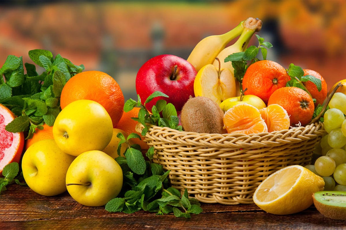 সকালে খালি পেটে ফল খেলে কতটা ক্ষতি