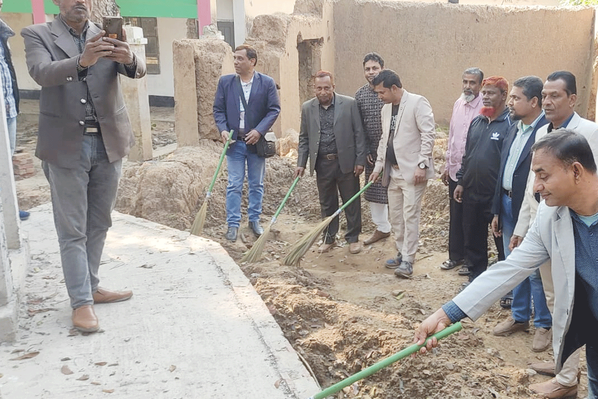 বদলগাছীতে বধ্যভূমি সংরক্ষণে পরিচ্ছন্নতা কর্মসূচি বসুন্ধরা শুভসংঘের