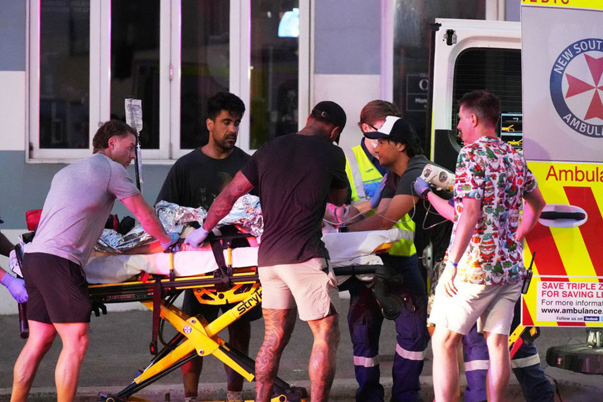 সিডনির বন্ডিতে বন্দুকধারীর হামলায় নিহত কমপক্ষে ১০