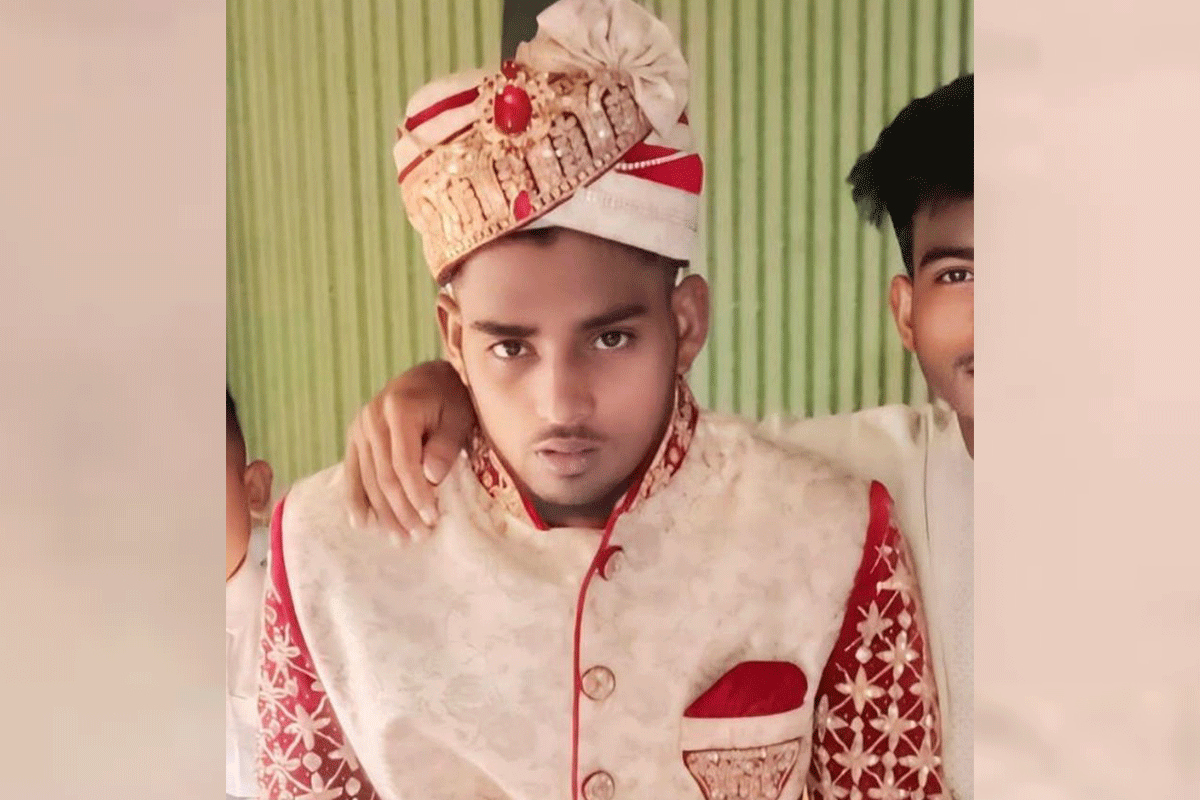 নোয়াখালীতে গাছ থেকে পড়ে যুবকের মৃত্যু