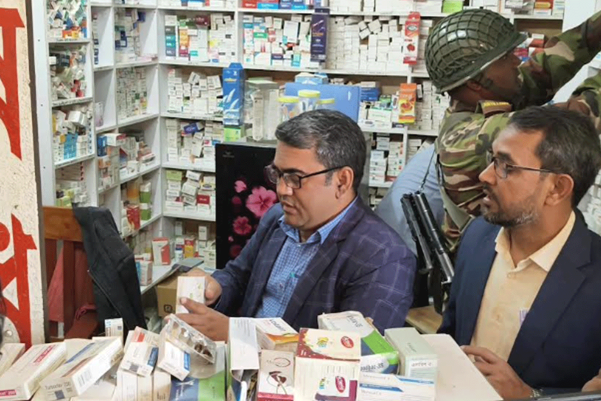 গাংনীতে তিন প্রতিষ্ঠানকে দেড় লক্ষাধিক টাকা জরিমানা