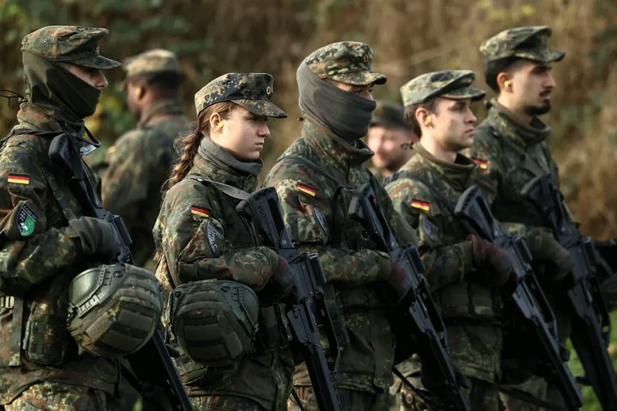 পোল্যান্ডে সেনা পাঠোচ্ছে জার্মানি