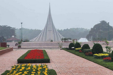 বিজয় দিবসে স্মৃতিসৌধের ফুলের বাগান ক্ষতি না করার অনুরোধ
