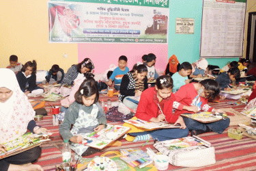 বিজয় দিবস উপলক্ষে দিনাজপুরে চিত্রাংকন ও কবিতা আবৃত্তি প্রতিযোগিতা