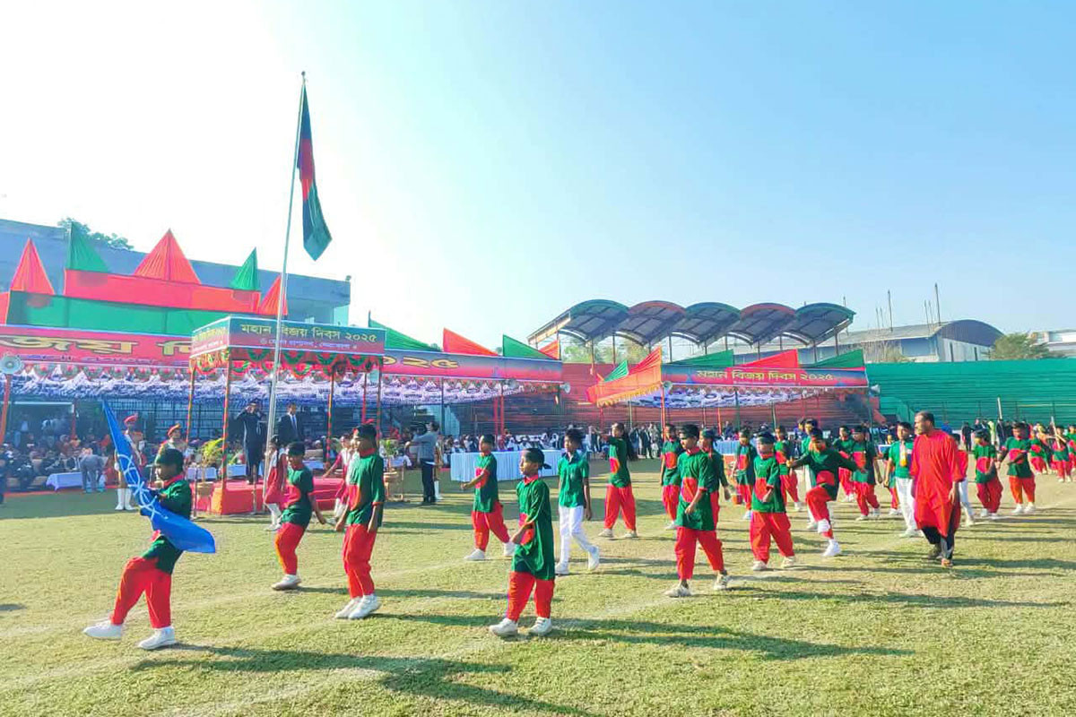 নানা আয়োজনে নেত্রকোনায় মহান বিজয় দিবস উদযাপন
