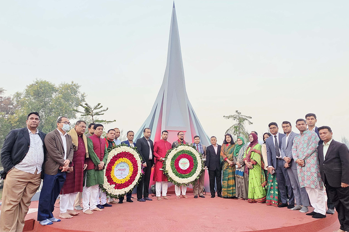 চট্টগ্রামে বিনম্র শ্রদ্ধায় জাতীয় বীরদের স্মরণ